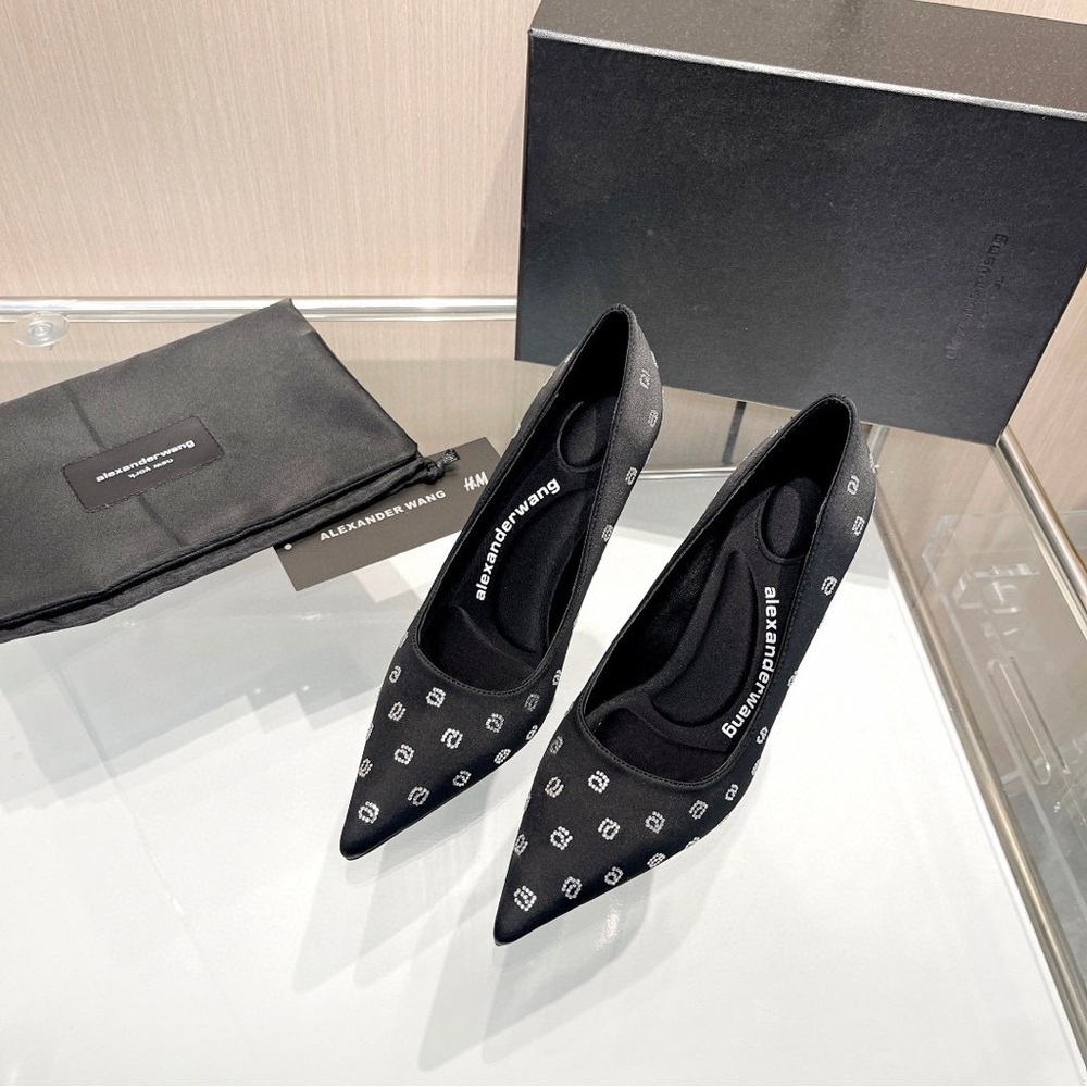 Elegant Black Patterned Heels - image 5